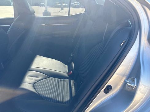 Used 2022 Toyota Camry SE w/ Carpet Mat Package (TMS) FWD image 20