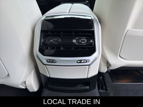 Used 2025 BMW 760i xDrive AWD/4WD image 18