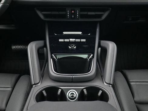 New 2026 Porsche Cayenne Coupe image 10