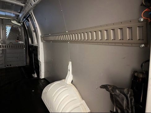 Used 2018 GMC Savana 3500 G3500 Cargo Ext w/ Driver Convenience Package image 9