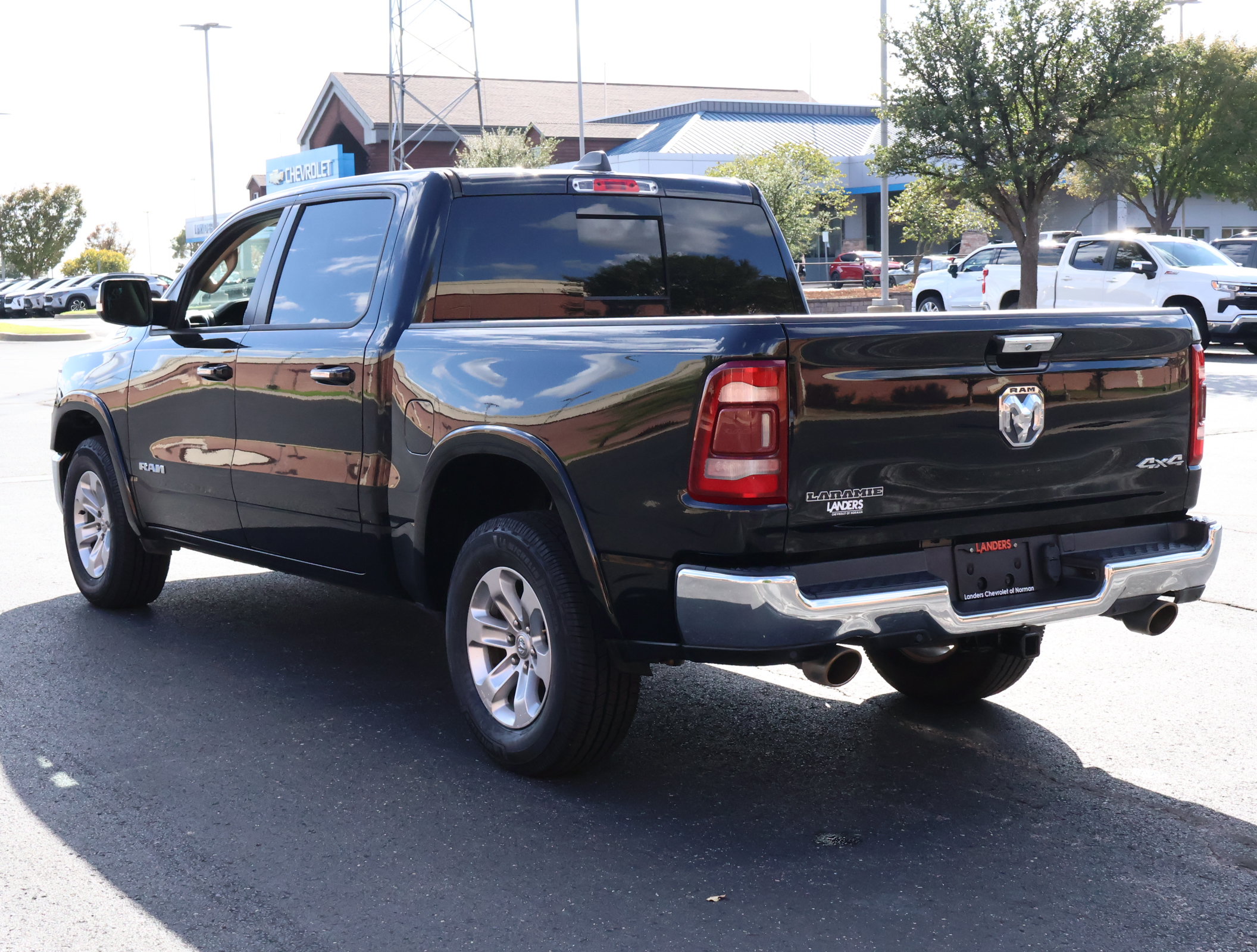 Used 2021 RAM 1500 Laramie AWD/4WD image 6