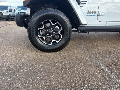 Used 2022 Jeep Wrangler Unlimited Rubicon 4xe w/ Steel Bumper Group image 8
