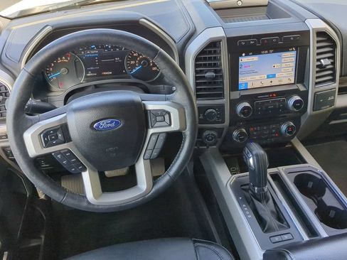 Used 2018 Ford F150 Lariat w/ Equipment Group 502A Luxury AWD/4WD image 15