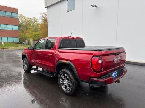 Used 2024 GMC Canyon AT4 w/ AT4 Premium Package AWD/4WD image 9