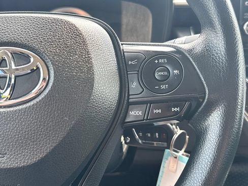 Used 2020 Toyota Corolla LE FWD image 20