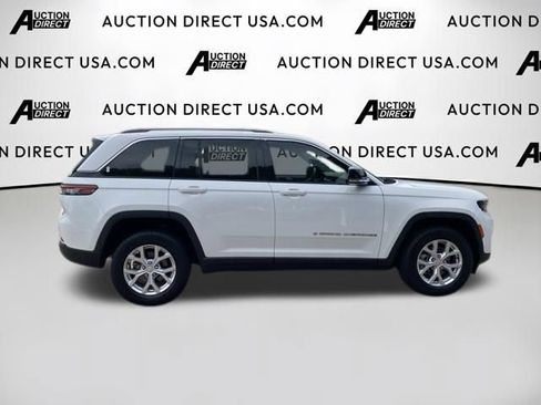Used 2023 Jeep Grand Cherokee Limited w/ Trailer Tow Prep Group (B) RWD image 25