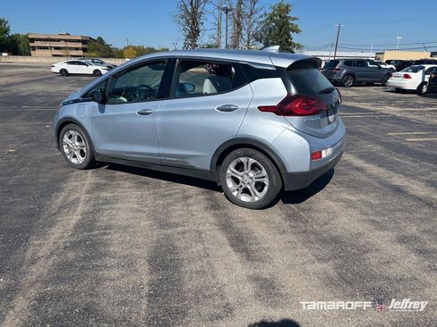 Used 2018 Chevrolet Bolt LT image 3