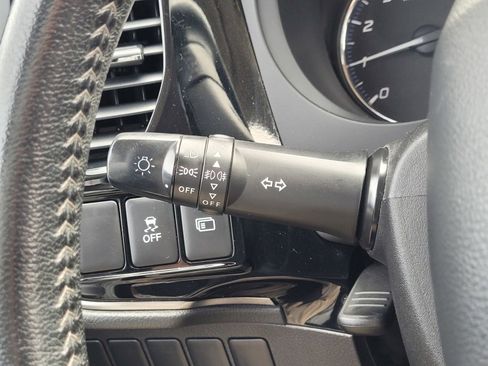 Used 2018 Mitsubishi Outlander SE image 22