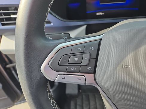 Used 2022 Volkswagen Taos SE image 31