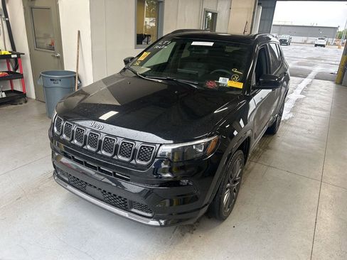 Used 2023 Jeep Compass High Altitude AWD/4WD image 2