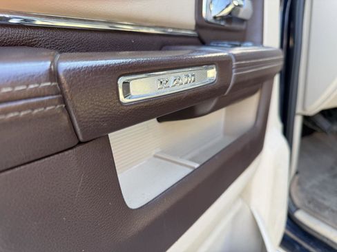 Used 2014 RAM 2500 Laramie w/ Protection Group image 10