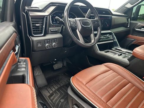 Used 2024 GMC Sierra 2500 Denali Ultimate AWD/4WD image 14