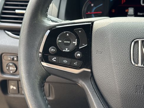 Used 2019 Honda Pilot Touring image 19