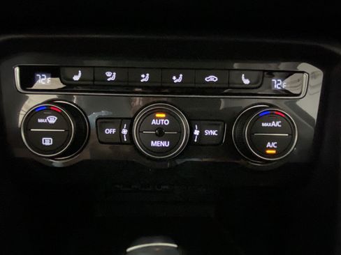 Used 2019 Volkswagen Tiguan SE w/ Panoramic Sunroof Package AWD/4WD image 18