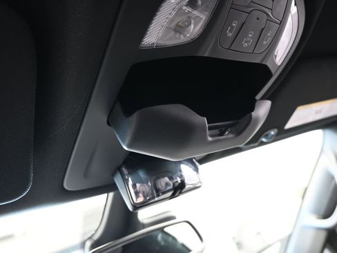 New 2026 Chrysler Pacifica Select image 26