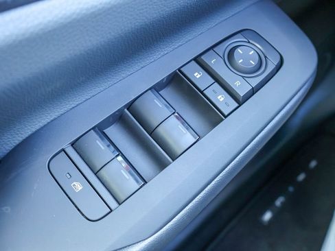 New 2026 Toyota Prius LE image 14