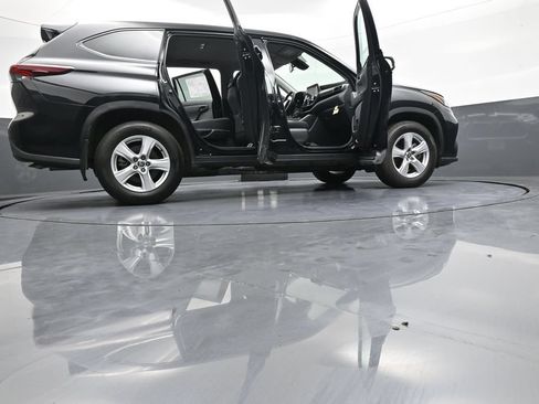 Certified 2025 Toyota Highlander LE AWD/4WD image 49