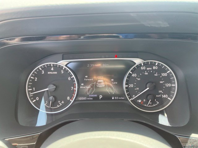 Used 2025 Nissan Pathfinder SV FWD image 12