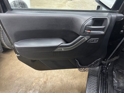 Used 2015 Jeep Wrangler Unlimited Sport w/ Quick Order Package 24S image 11