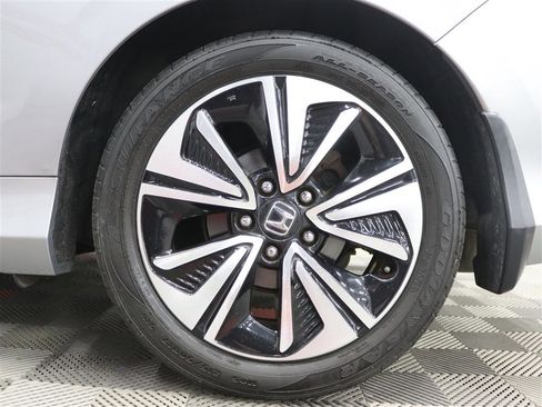 Used 2017 Honda Civic EX-L image 36