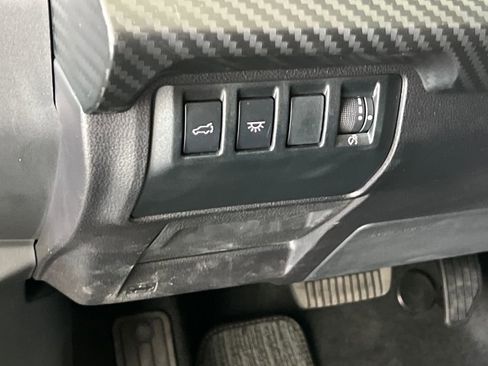 Used 2024 Subaru Ascent Premium w/ Convenience Package image 29