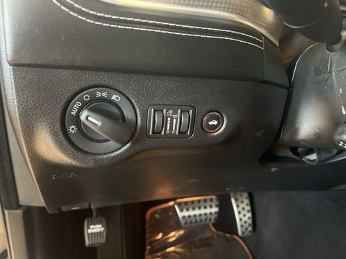 Used 2022 Dodge Charger SRT Hellcat w/ Harman/Kardon Audio Group RWD image 7