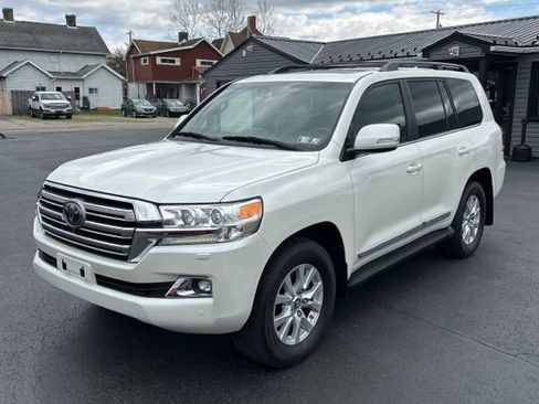 Used 2017 Toyota Land Cruiser image 1
