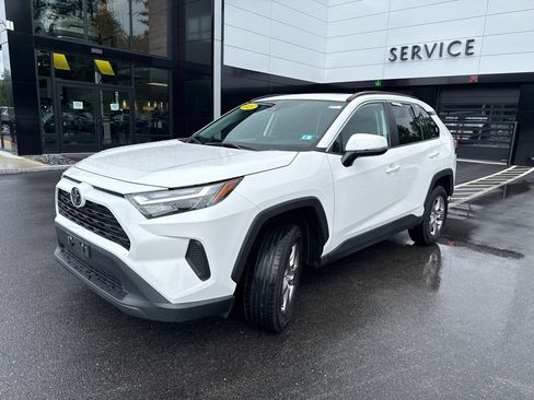 Used 2025 Toyota RAV4 XLE w/ Convenience Package AWD/4WD image 1