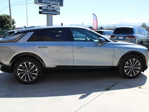 Used 2025 Cadillac Lyriq Sport AWD/4WD image 6