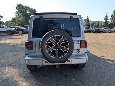 Used 2023 Jeep Wrangler Unlimited Sahara AWD/4WD image 14