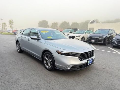 Used 2024 Honda Accord EX image 4