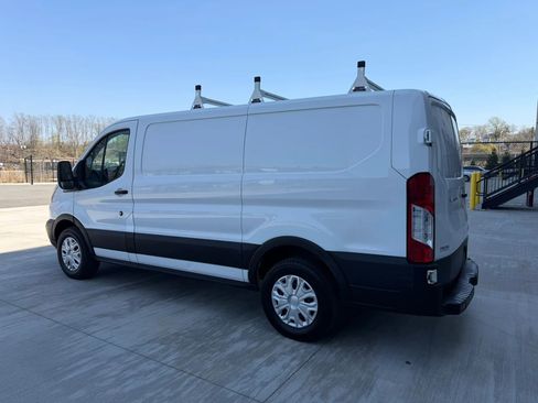 Used 2019 Ford Transit 150 130 Low Roof RWD image 5