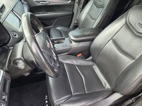 Used 2019 Cadillac XT5 Luxury FWD image 10