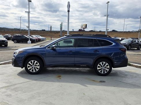 Used 2022 Subaru Outback Premium image 6