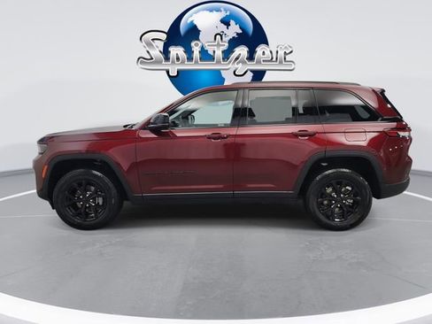 New 2025 Jeep Grand Cherokee Altitude image 6