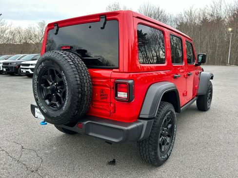 Used 2023 Jeep Wrangler Unlimited w/ Cold Weather Group AWD/4WD image 5