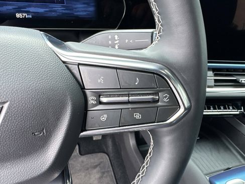 Used 2025 Chevrolet Equinox EV LT w/ Convenience Package image 29