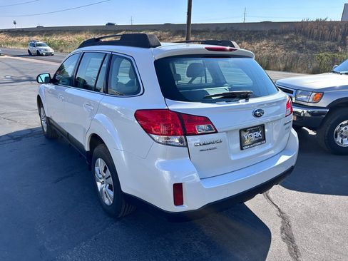 Used 2013 Subaru Outback 2.5i AWD/4WD image 4