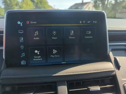 Certified 2022 Chevrolet Tahoe LT w/ Luxury Package AWD/4WD image 28