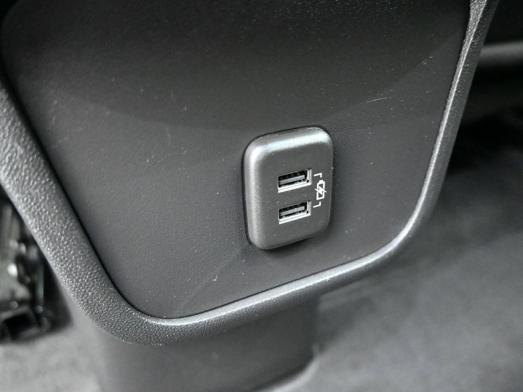 Used 2024 GMC Terrain SLE AWD/4WD image 23