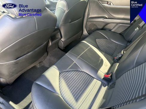 Used 2020 Toyota Camry SE FWD image 11
