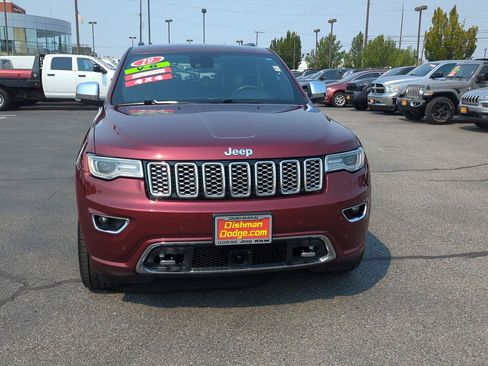 Used 2019 Jeep Grand Cherokee Overland AWD/4WD image 2