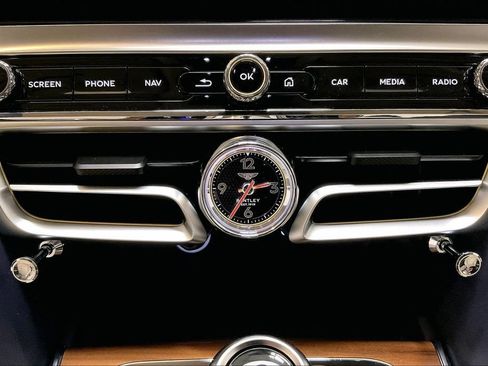 New 2026 Bentley Flying Spur Plug-In Hybrid AWD/4WD image 24