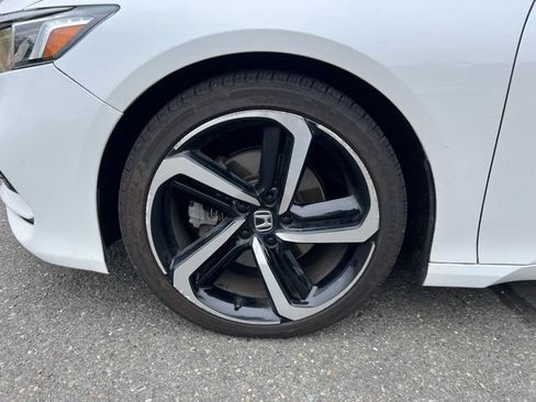 Used 2019 Honda Accord Sport image 10