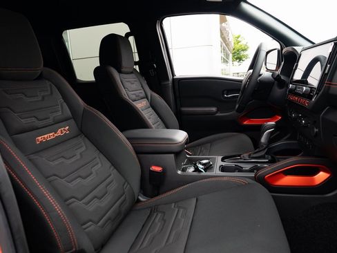 New 2025 Nissan Frontier PRO-4X w/ Pro Convenience Package image 25