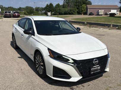 Used 2024 Nissan Altima 2.5 SV