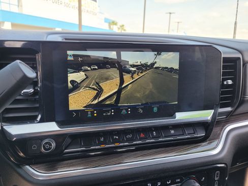 Used 2025 Chevrolet Silverado 2500 LT w/ Safety Package AWD/4WD image 17