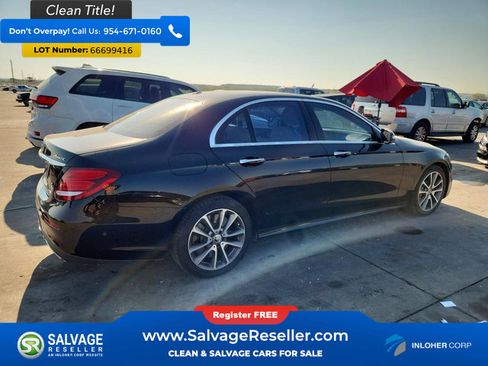 Used 2018 Mercedes-Benz E 400 4MATIC Sedan w/ Premium 1 Package image 4