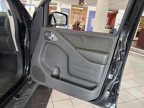 Used 2019 Nissan Frontier PRO-4X w/ Pro-4x Luxury Package AWD/4WD image 13