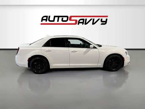 Used 2023 Chrysler 300 S w/ Comfort Group RWD image 8